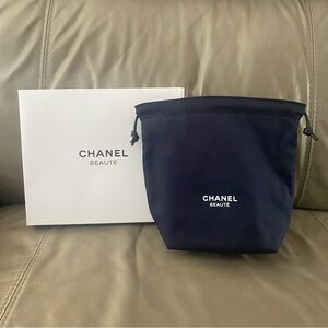 CHANEL Beauté Dark Blue Toiletry Bag